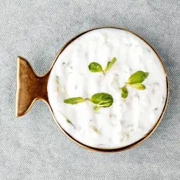 سلطة لبن